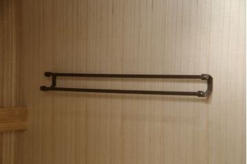 中古　岩谷堂箪笥　迫力ある木目と深みのある色合いが目を引く箪笥ワードローブ(洋服タンス、収納棚)(R-055115)