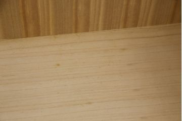 中古　岩谷堂箪笥　迫力ある木目と深みのある色合いが目を引く箪笥ワードローブ(洋服タンス、収納棚)(R-055115)