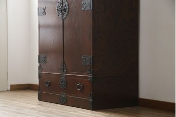 中古　岩谷堂箪笥　迫力ある木目と深みのある色合いが目を引く箪笥ワードローブ(洋服タンス、収納棚)(R-055115)