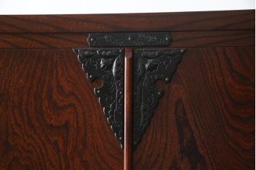 中古　岩谷堂箪笥　迫力ある木目と深みのある色合いが目を引く箪笥ワードローブ(洋服タンス、収納棚)(R-055115)