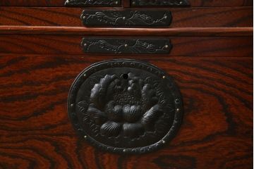 中古　岩谷堂箪笥　迫力ある木目と深みのある色合いが目を引く箪笥ワードローブ(洋服タンス、収納棚)(R-055115)
