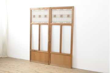 和製ビンテージ　繊細な組子が上品な印象の組子入りガラス戸2枚セット(引き戸、建具、ヴィンテージ)(R-055116)