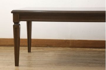 中古　超美品　カリモク家具　domani(ドマーニ)　QUEENS　LIFE(クイーンズライフ)　クラシカルな佇まいが美しいセンターテーブル(定価約19万円)(ローテーブル、コンソールテーブル)(R-055123)