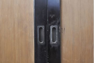 和製アンティーク　黒いお色が空間を引き締める杉材1枚板の板戸4枚セット(帯戸、引き戸、建具)(R-055124)