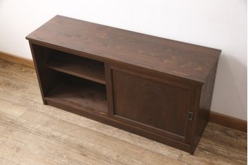 和製アンティーク　古建具リメイク　ケヤキの引き戸がいい味を出しているサイドボード(戸棚、収納棚、テレビ台、ローボード)(R-055134)
