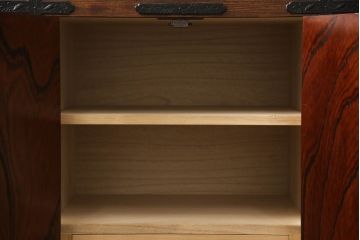 中古　美品　岩谷堂箪笥　迫力ある杢目が印象的なサイドボード(引き出し、チェスト、和たんす)(R-055139)