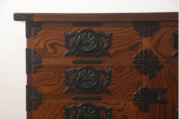 中古　美品　岩谷堂箪笥　迫力ある杢目が印象的なサイドボード(引き出し、チェスト、和たんす)(R-055139)