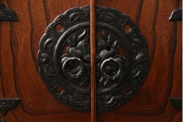 中古　美品　岩谷堂箪笥　迫力ある杢目が印象的なサイドボード(引き出し、チェスト、和たんす)(R-055139)