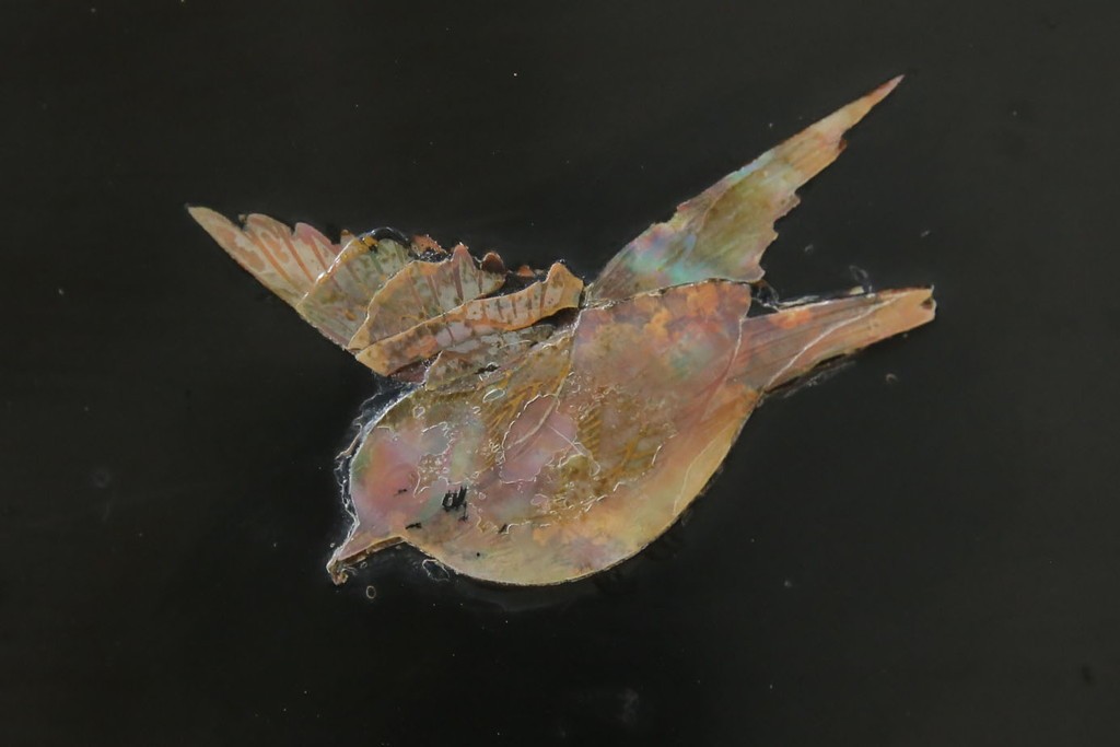 和製アンティーク　唐木　繊細な漆絵が美しい飾り棚　(R-055142)