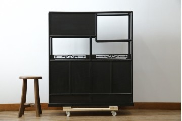 和製アンティーク　唐木　繊細な漆絵が美しい飾り棚　(R-055142)