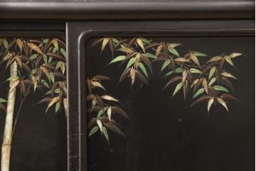 和製アンティーク　唐木　繊細な漆絵が美しい飾り棚(戸棚、収納棚、茶棚)(R-055142)