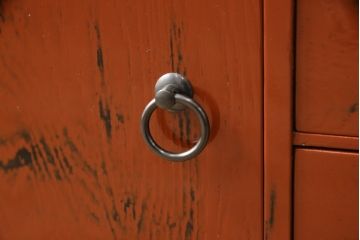 中古　美品　工芸家具　曙(あけぼの)塗り　漆の朱色が机上のアクセントになる小引き出し(根来塗り、卓上収納、小物収納)(R-055143)