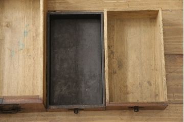 和製アンティーク　明治期　酒田産　総ケヤキ材　凝ったつくりの引手が重厚感を高める知工箪笥(船箪笥、帳場箪笥、時代箪笥、小物収納、卓上収納、引き出し、チェスト)(R-055144)