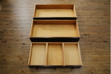 中古　美品　松本民芸家具　直線的なデザインがシックな印象を醸し出すD型和タンス　定価約67万円　(R-055196)