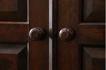 中古　美品　松本民芸家具　直線的なデザインがシックな印象を醸し出すD型和タンス　定価約67万円　(R-055196)