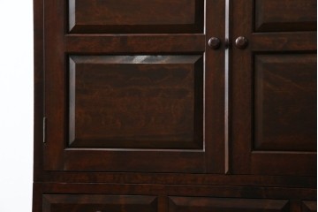 中古　美品　松本民芸家具　直線的なデザインがシックな印象を醸し出すD型和タンス　定価約67万円　(R-055196)