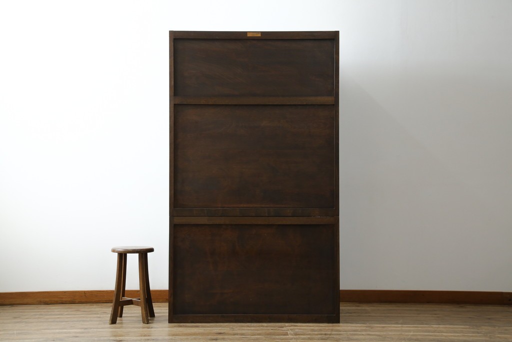 中古　美品　松本民芸家具　直線的なデザインがシックな印象を醸し出すD型和タンス　定価約67万円　(R-055196)