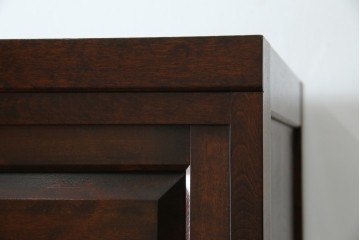 中古　美品　松本民芸家具　直線的なデザインがシックな印象を醸し出すD型和タンス　定価約67万円　(R-055196)