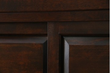 中古　美品　松本民芸家具　直線的なデザインがシックな印象を醸し出すD型和タンス　定価約67万円　(R-055196)