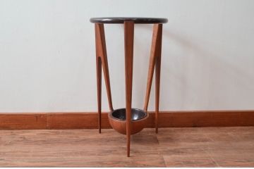 北欧ビンテージ　スタイリッシュなデザインが目を引く傘立て(カサ立て、スタンド、ヴィンテージ)(R-055203)