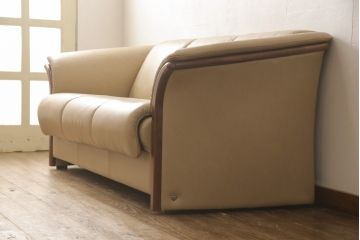 中古　美品　EKORNES(エコーネス)　Manhattan(マンハッタン)　本革　上質なくつろぎの空間づくりにおすすめの3人掛けソファ(レザー、三人掛けソファ、3Pソファ)(定価約43万円)(R-055222)