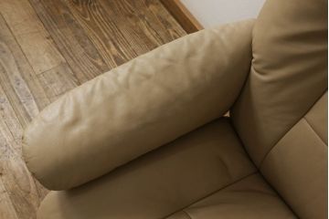 中古　美品　EKORNES(エコーネス)　Mayfair(メイフェア)　本革　極上のくつろぎの時間を演出するストレスレスチェア(M)+オットマンセット(アームチェア、リクライニングチェア、椅子、レザー)(定価約30万円)(R-055223)