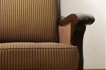 中古　美品　モリシゲ(MORISHIGE/森繁)　マッキンレー　高級感ある佇まいが目を引く1人掛けソファ(定価約35万円)(アームチェア、一人掛けソファ)(R-055225)