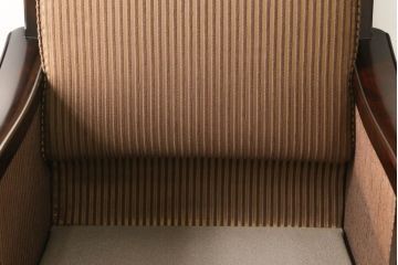 中古　美品　モリシゲ(MORISHIGE/森繁)　マッキンレー　高級感ある佇まいが目を引く1人掛けソファ(定価約35万円)(アームチェア、一人掛けソファ)(R-055225)