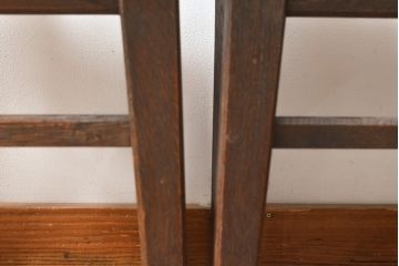中古　永田良介商店　神戸洋家具　落ち着きのあるシックな佇まいが魅力のラダー型食堂椅子2脚セット(ダイニングチェア、ラダーバックチェア、ワークチェア、椅子)(R-055250)