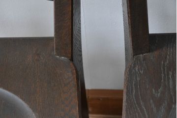 中古　永田良介商店　神戸洋家具　落ち着きのあるシックな佇まいが魅力のラダー型食堂椅子2脚セット(ダイニングチェア、ラダーバックチェア、ワークチェア、椅子)(R-055250)