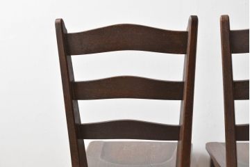中古　永田良介商店　神戸洋家具　落ち着きのあるシックな佇まいが魅力のラダー型食堂椅子2脚セット(ダイニングチェア、ラダーバックチェア、ワークチェア、椅子)(R-055250)