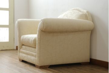 中古　展示品　超美品　最高級!　サァラ麻布取り扱い　bedding　POLTRONA　エレガントな1人掛けソファ(定価約110万円)(R-055252)