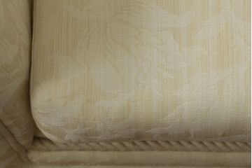 中古　展示品　超美品　最高級!　サァラ麻布取り扱い　bedding　POLTRONA　エレガントな1人掛けソファ(定価約110万円)(R-055252)