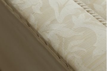 中古　展示品　超美品　最高級!　サァラ麻布取り扱い　bedding　POLTRONA　エレガントな1人掛けソファ(定価約110万円)(R-055252)