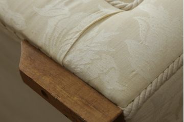 中古　展示品　超美品　最高級!　サァラ麻布取り扱い　bedding　POLTRONA　エレガントな1人掛けソファ(定価約110万円)(R-055252)
