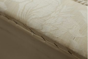 中古　展示品　超美品　最高級!　サァラ麻布取り扱い　bedding　POLTRONA　エレガントな1人掛けソファ(定価約110万円)(R-055252)