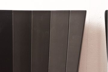 イタリアビンテージ　美品　モビリア　合皮　シンプルでモダンな佇まいが目を引くダイニングチェア2脚セット(椅子、イス、ヴィンテージ)(R-055253)