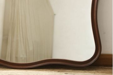 中古　美品　DREXEL HERITAGE(ドレクセルヘリテイジ)　マホガニー材　凝ったつくりのウォールミラー(壁掛け鏡)(R-055257)