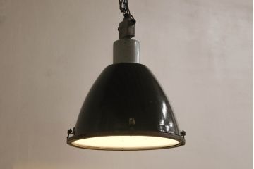 アンティーク照明　ヨーロッパ　特大　インダストリアルな空間を演出する工業用アイアン照明(天井照明、シェード、吊り下げ照明)(R-055263)