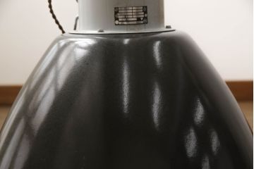 アンティーク照明　ヨーロッパ　特大　インダストリアルな空間を演出する工業用アイアン照明(天井照明、シェード、吊り下げ照明)(R-055263)