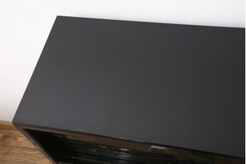 中古　美品　モリシゲ(MORISHIGE/森繁)　漆絵　繊細な絵柄が上品な雰囲気を醸し出す和棚(飾り棚、戸棚、茶棚)(R-055266)