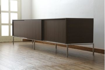 中古　美品　B&B　イタリア　DOMUS(ドムス)　スタイリッシュなデザインでモダンな空間を演出する特大サイズのテレビボード(テレビ台、リビングボード、ローボード)(定価約190万円)(R-055283)