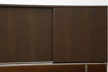 中古　美品　B&B　イタリア　DOMUS(ドムス)　スタイリッシュなデザインでモダンな空間を演出する特大サイズのテレビボード(テレビ台、リビングボード、ローボード)(定価約190万円)(R-055283)