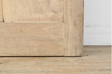 和製アンティーク　総ケヤキ材(欅)　大きな金具が存在感を高める格子蔵戸1枚(きつね格子、狐格子、玄関戸、引き戸、建具、格子戸、マス目、升目)(R-055304)