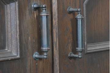 ヴィンテージ建具　昭和後期　希少!!　永田良介商店　神戸洋家具　幾何学模様が特徴的な両開きドア2枚(1対)セット　(R-055315)