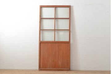 アンティーク建具　昭和初期　素朴な風合いでレトロな雰囲気を高めるガラス戸1枚(引き戸)(R-055316)