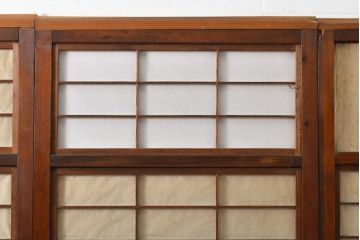 アンティーク建具　大正期　幅狭　整然と並ぶ縦格子が繊細で美しい裏障子付き格子戸4枚セット(引き戸)(R-055317)