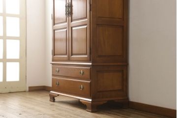 中古　美品　横浜ダニエル(daniel)　アーリーアメリカン　A-102型和タンス(定価約150万円)(引き出し、衣装盆、和箪笥、衣装箪笥、着物箪笥)(R-055320)
