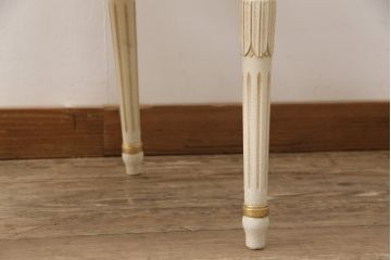 中古　美品　イタリア高級家具　ロココ調　Mario Colciago&Figli(マリオ・コルチャゴ)　品のある佇まいが目を引くアームチェア(ダイニングチェア、椅子)(R-055327)