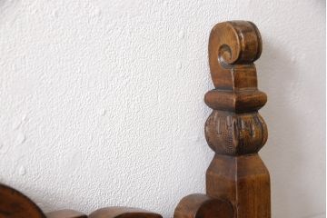 イギリスアンティーク　古作　フルリペア済み　細やかな彫刻が美しいアームチェア(椅子、イス、ダイニングチェア)(R-055328)